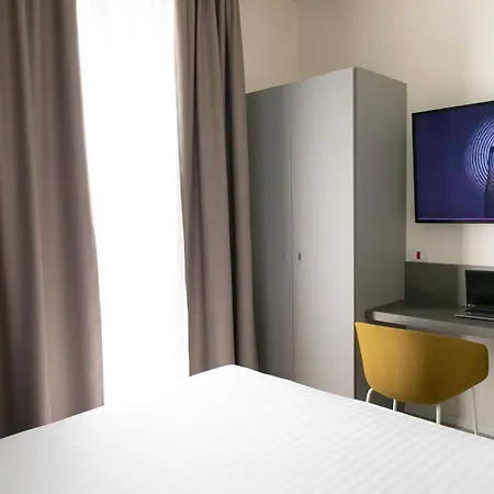 Hotel Cristallo 4*