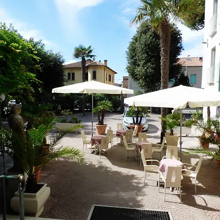 Cristallo Hotel 4*